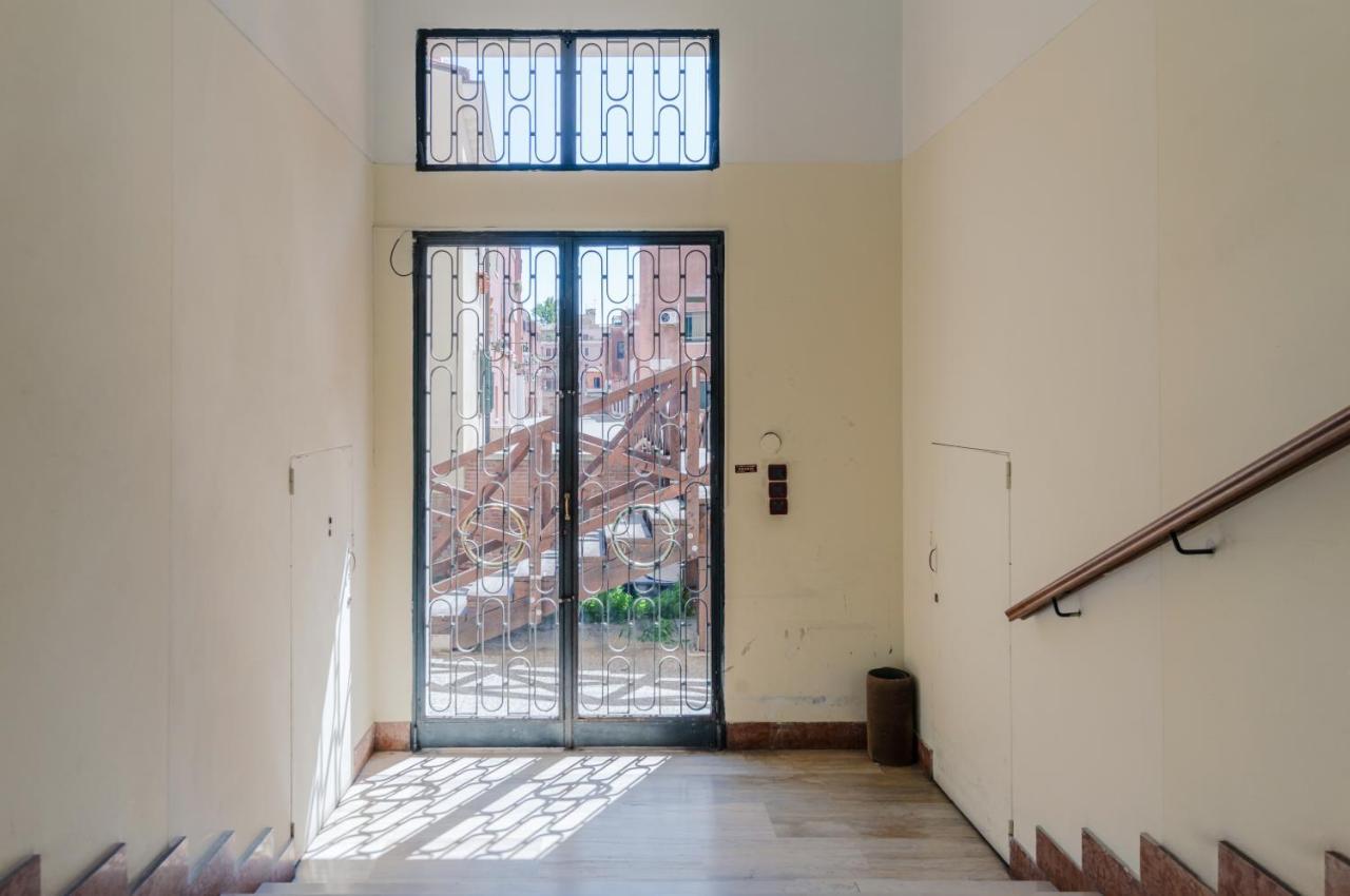 Venezia- S. Lucia Train Station Lovely Apartment! Exterior photo